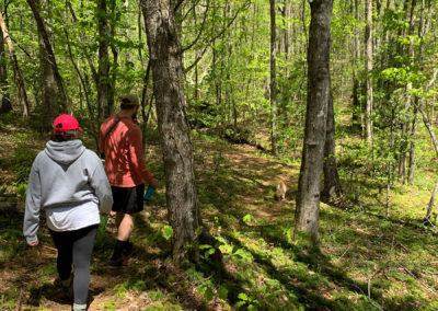 Private-hiking-trails-at-Emberglow