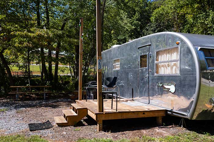 retro-camper-vacation-rentals-in-carolina-mountains